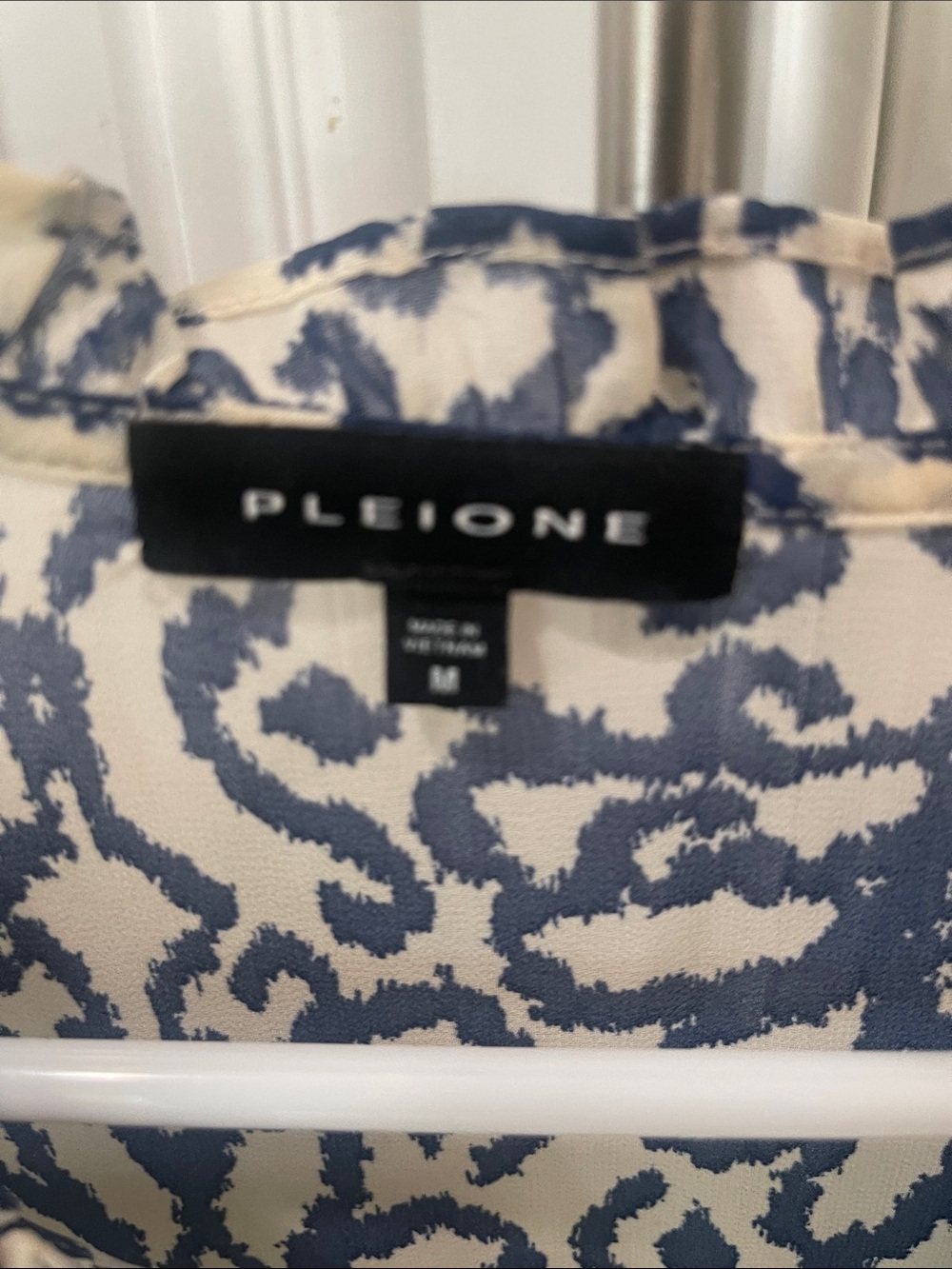 Pleione Puff short Sleeve split neck - Picture 14 of 14